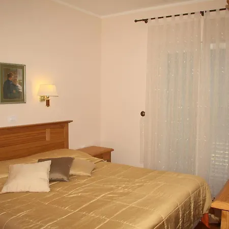 Apartment Alegria - One Bedroom With Balcony And Sea View *