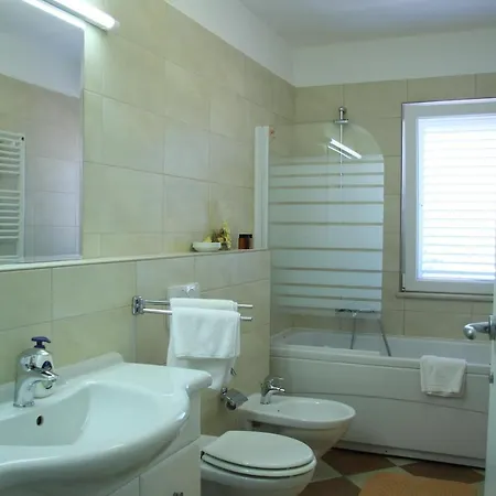 Alegria - One Bedroom With Balcony And Sea View Apartmán